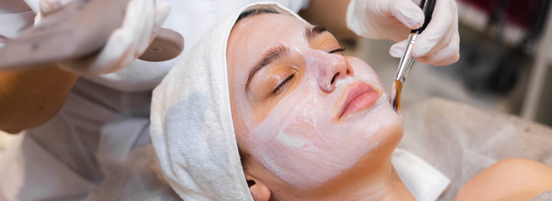 LIMPIEZA  <b>FACIAL</b>